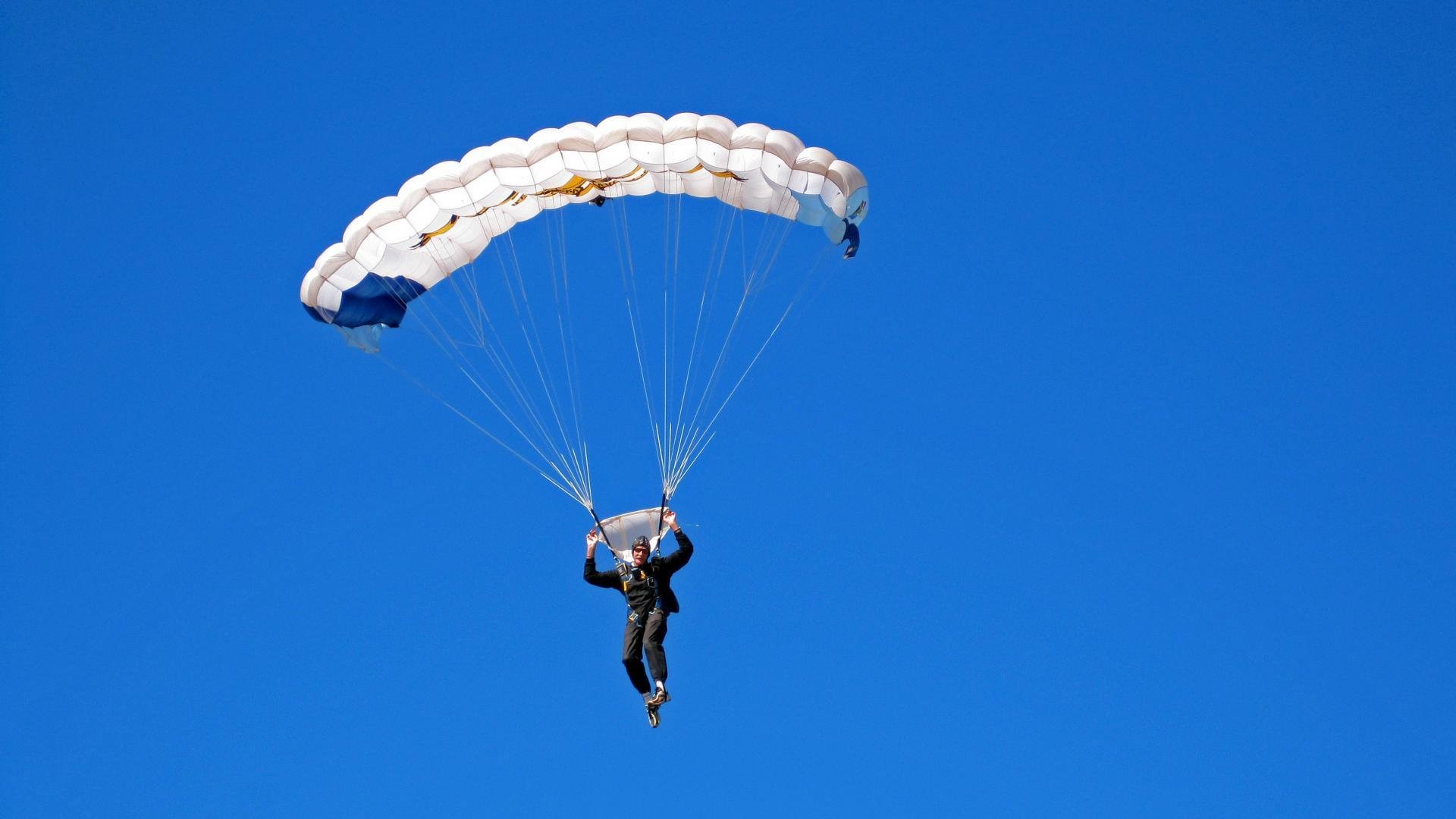 LPL观赛热度持续上涨直播平台竞争激烈,lpl观赛热度持续上涨直播平台竞争激烈怎么办