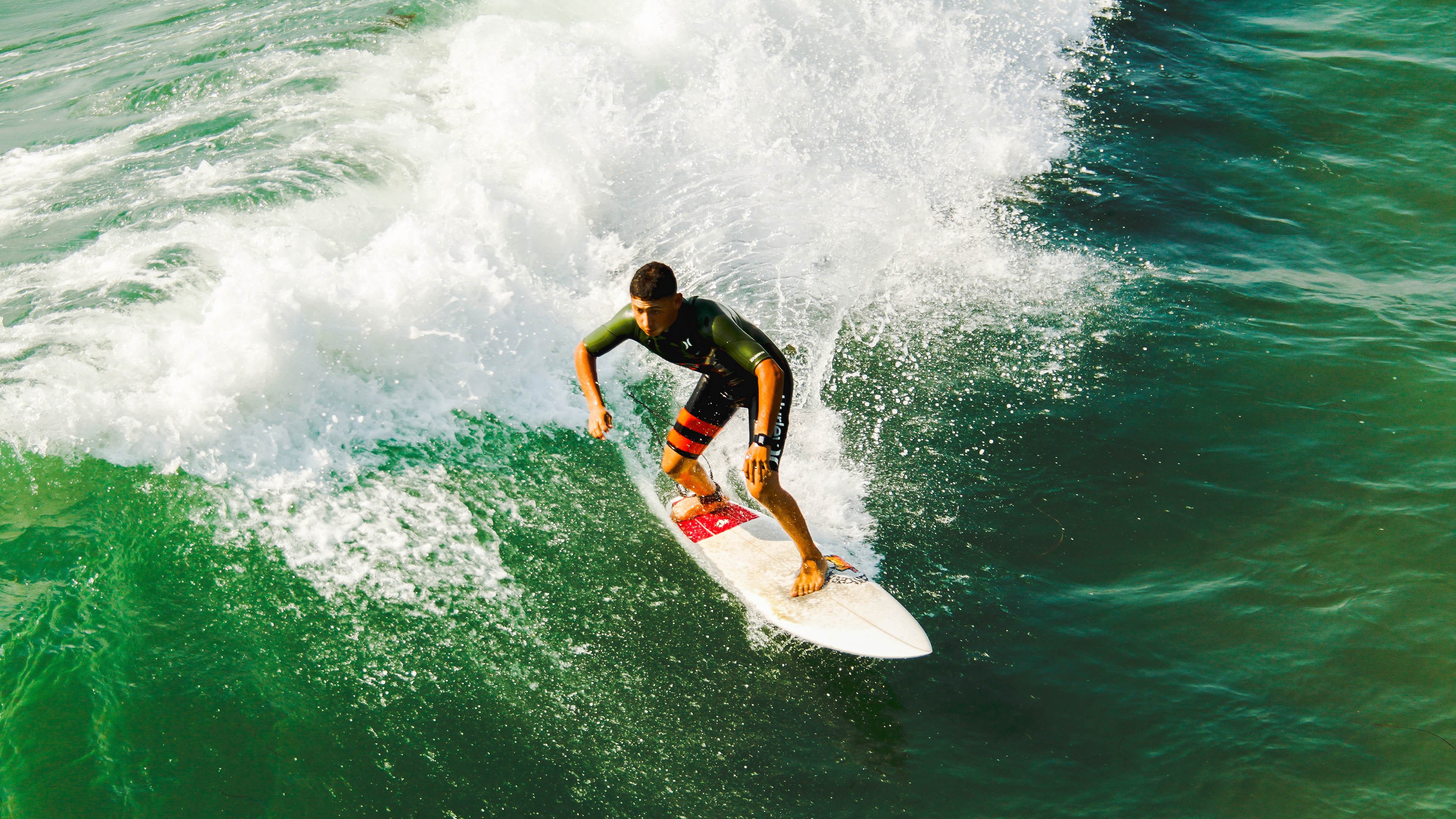 决赛气氛火爆,球迷激情四溢,决赛进球视频